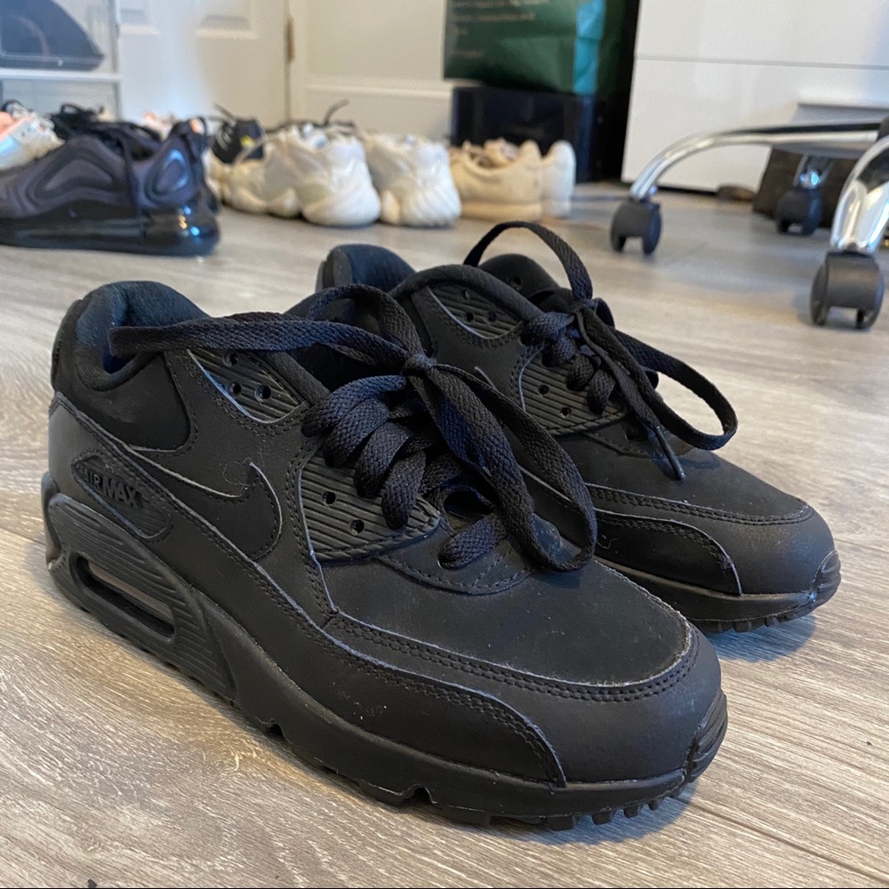 Air Max 90 Essential Low-Top Sneakers